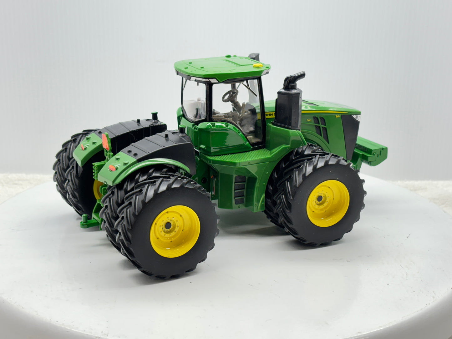 1/32 John Deere 9R 540
