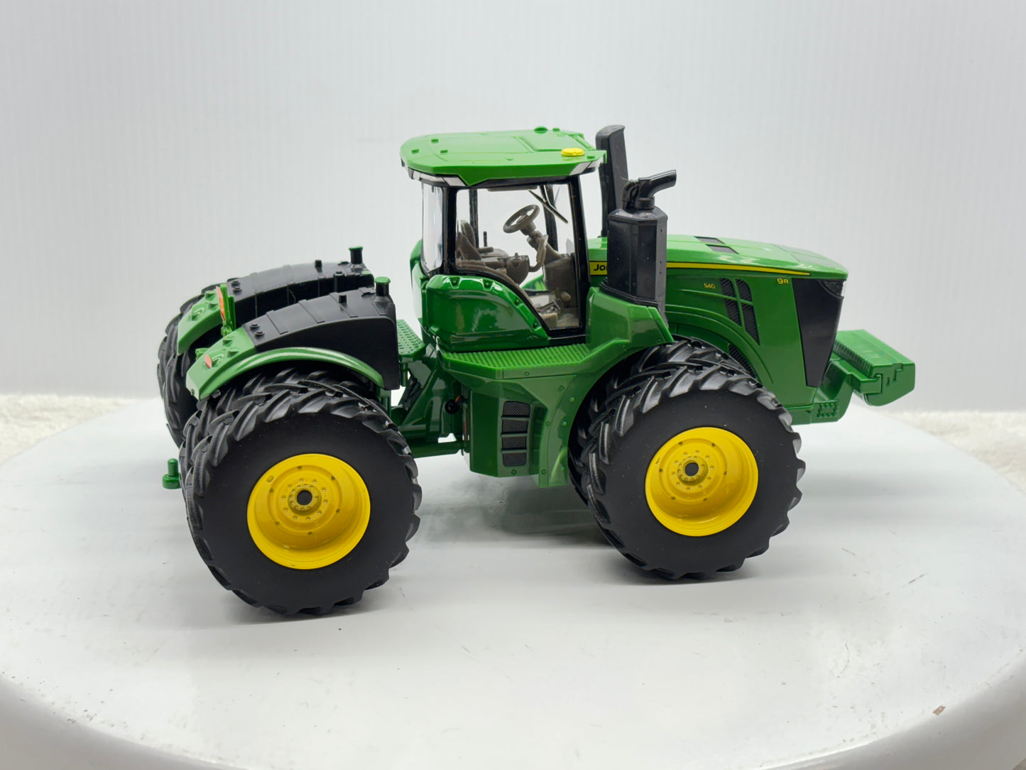 1/32 John Deere 9R 540