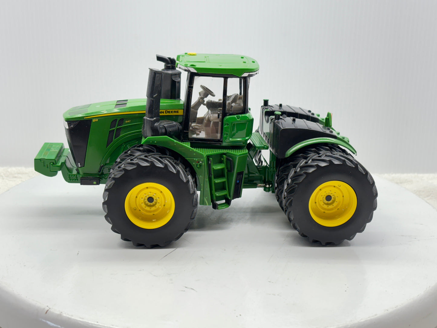 1/32 John Deere 9R 540