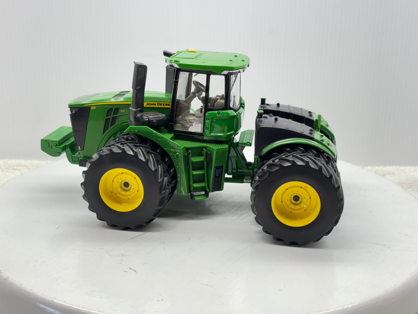 1/32 John Deere 9R 540