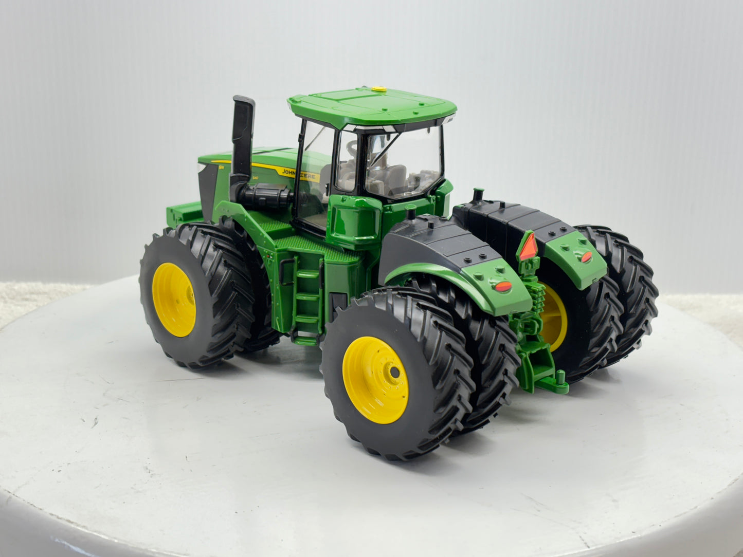 1/32 John Deere 9R 540