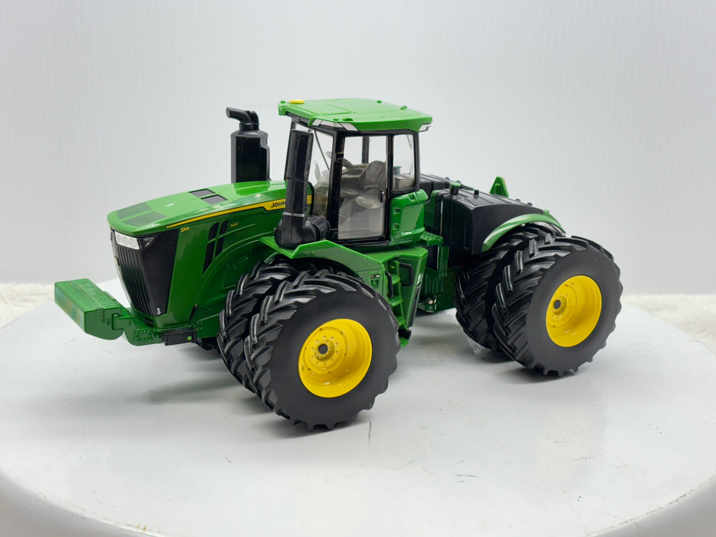 1/32 John Deere 9R 540