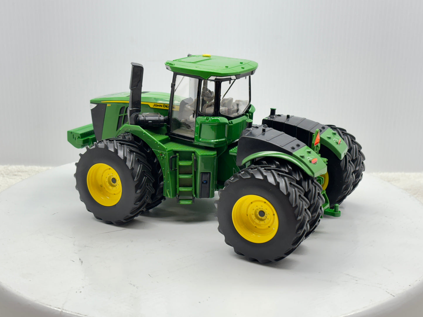 1/32 John Deere 9R 540