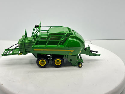 1/32 John Deere L340