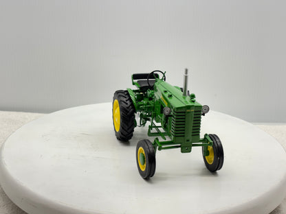 1/16 John Deere ''M''