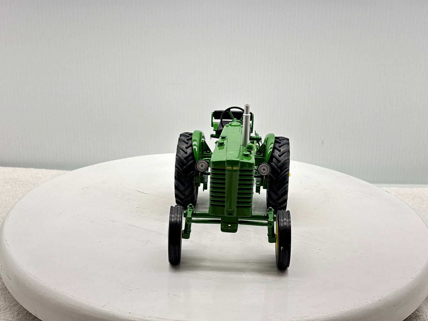 1/16 John Deere ''M''