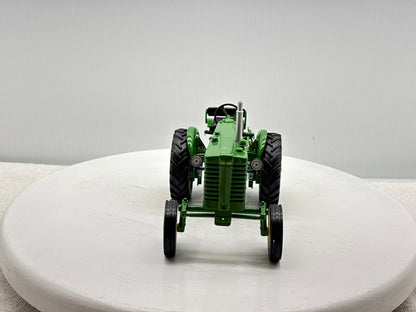 1/16 John Deere ''M''