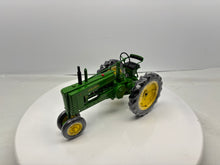 1/16 John Deere Model B