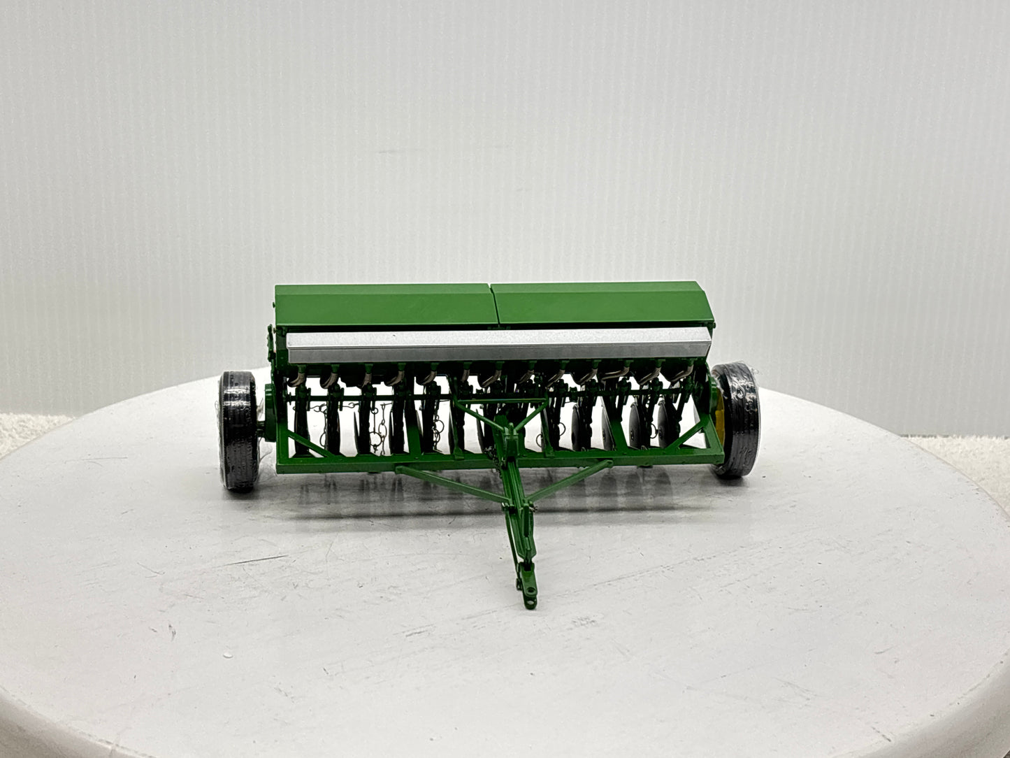 1/16 John Deere Van Burnt Model ''FB'' Grain Drill
