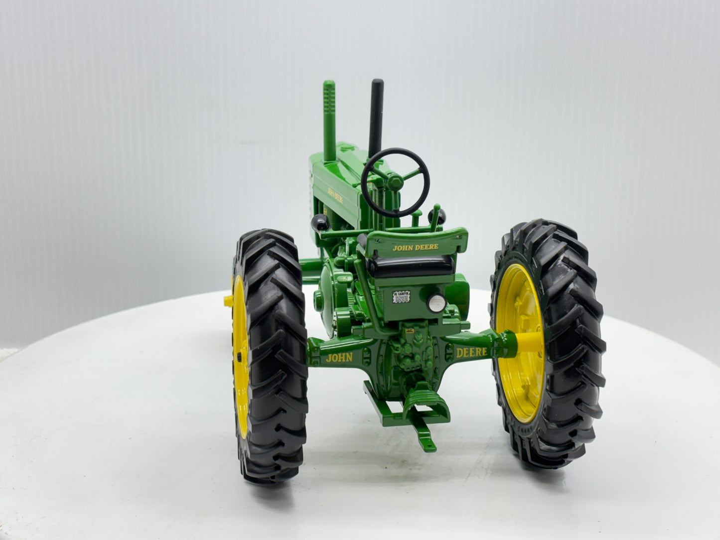1/16 John Deere Model G Prestige