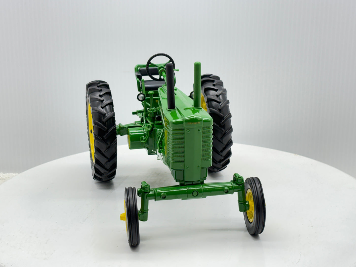 1/16 John Deere Model G Prestige