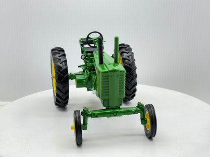 1/16 John Deere Model G Prestige