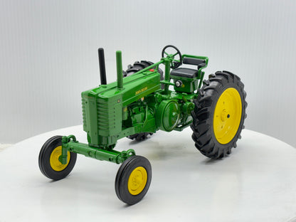 1/16 John Deere Model G Prestige