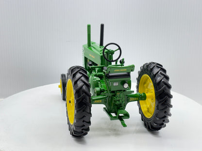 1/16 John Deere Model G Prestige