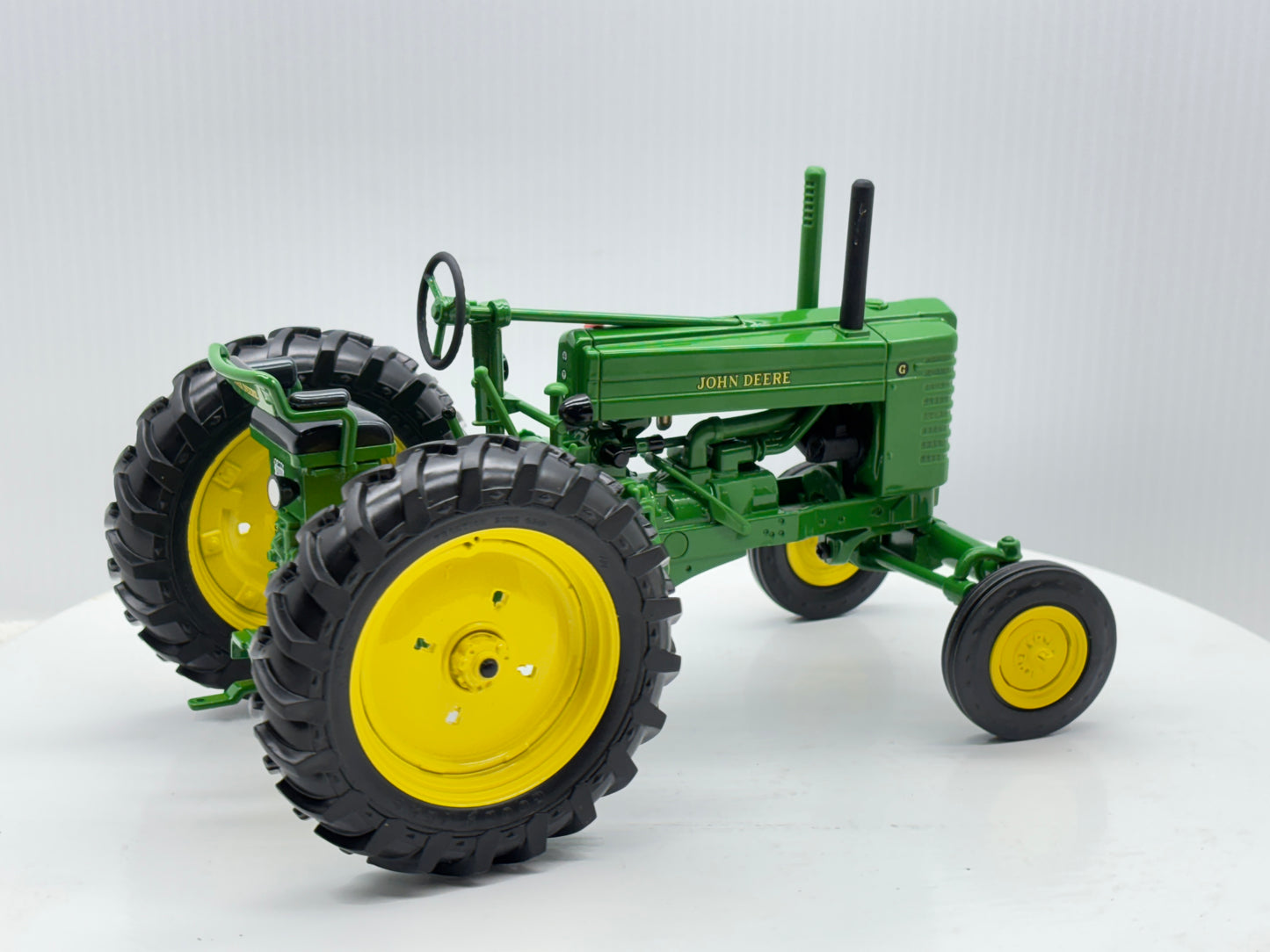 1/16 John Deere Model G Prestige