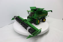 1/32 John Deere S690