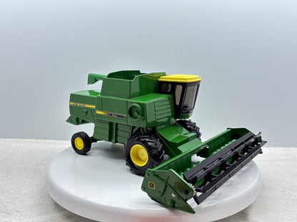 1/28 John Deere Titan
