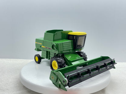 1/28 John Deere Titan