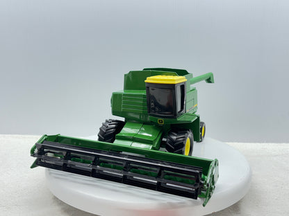 1/28 John Deere Titan