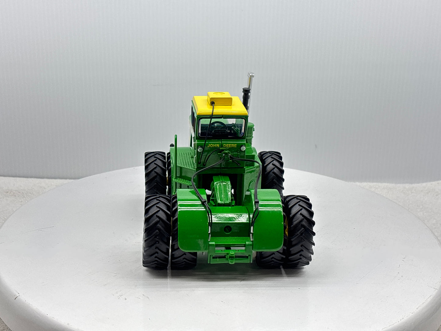 1/32 John Deere WA-17 Prestige