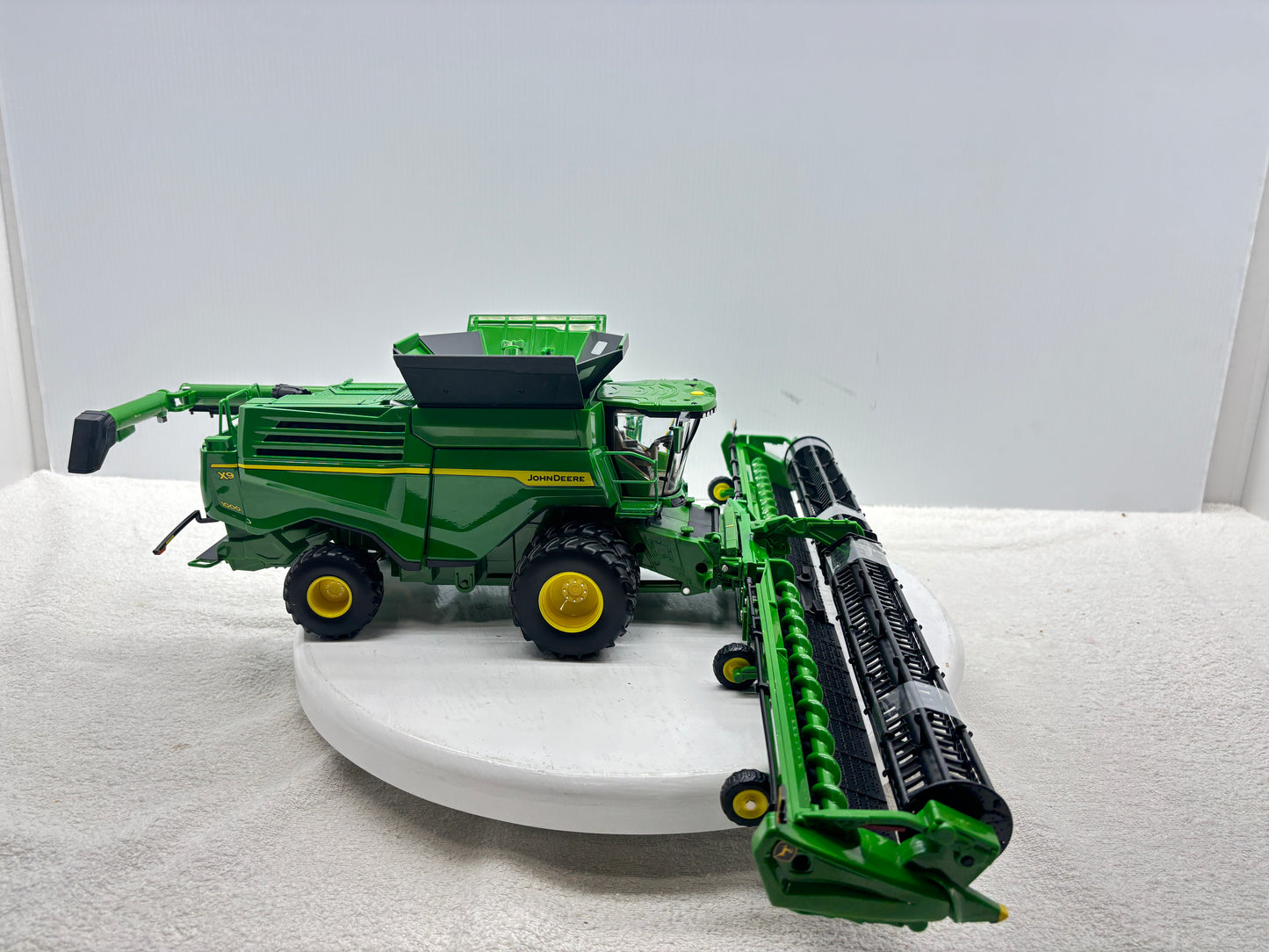1/32  John Deere X9 1000 Prestige