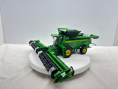 1/32  John Deere X9 1000 Prestige