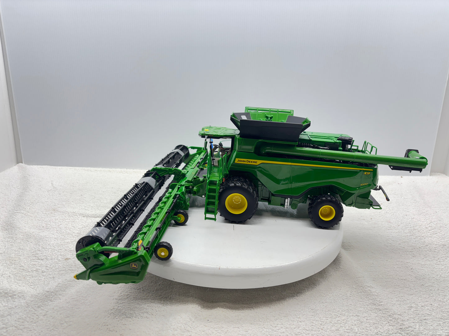 1/32  John Deere X9 1000 Prestige
