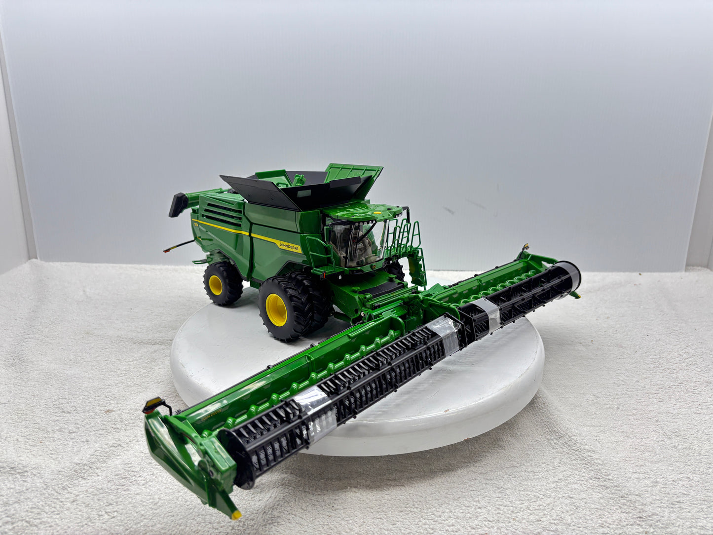 1/32  John Deere X9 1000 Prestige