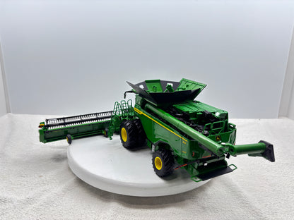1/32  John Deere X9 1000 Prestige