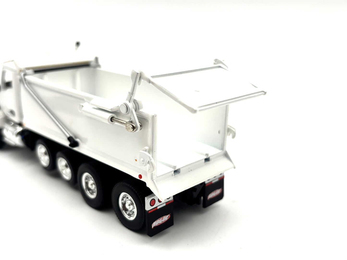 1/64 Kenworth T880 Quad Axle with Tandem Trailer