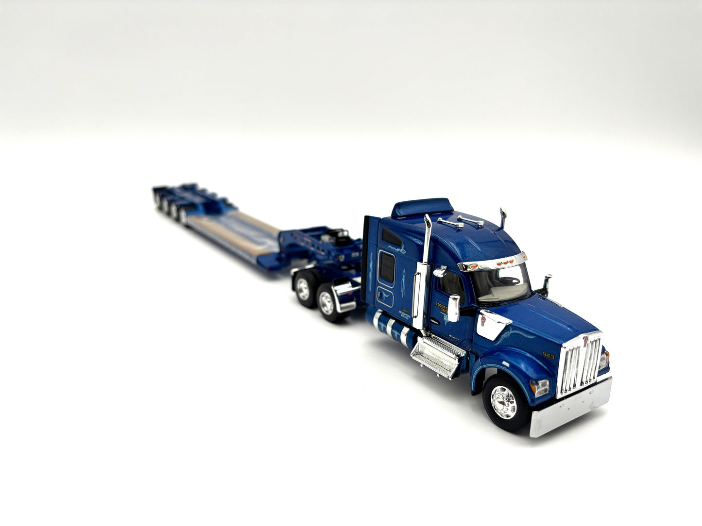 1/64 Kenworth W990