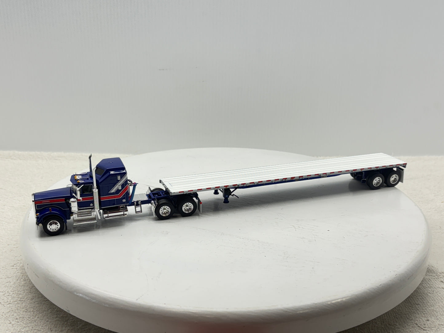 1/64 Kenworth W900A Liberty