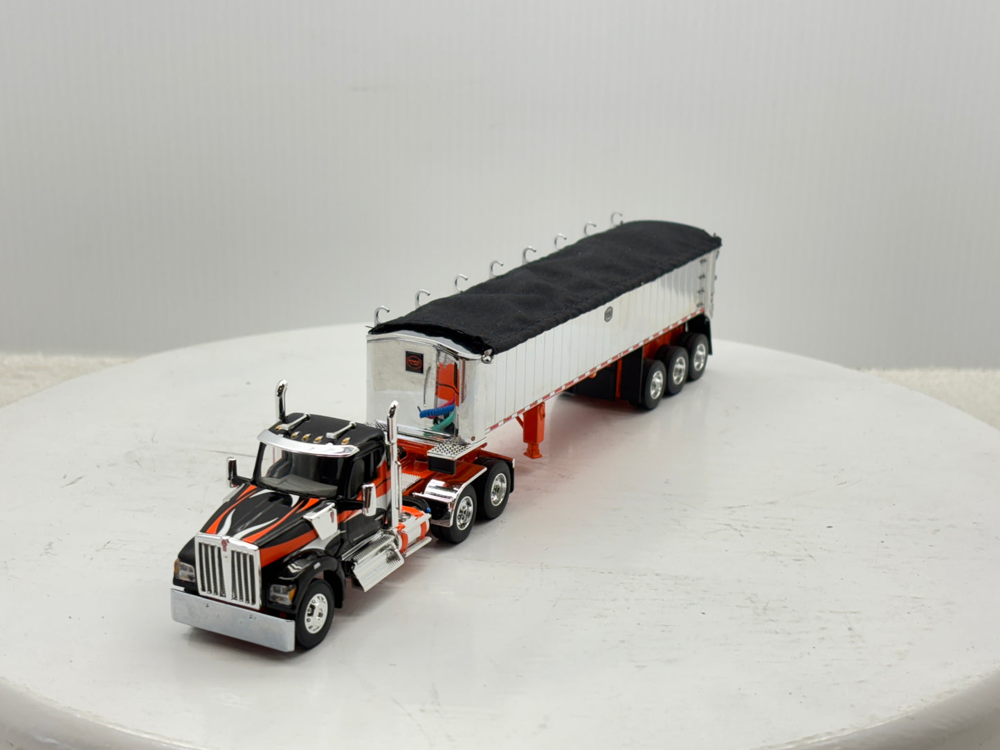 1/64 Kenworth W990 MAC Coal