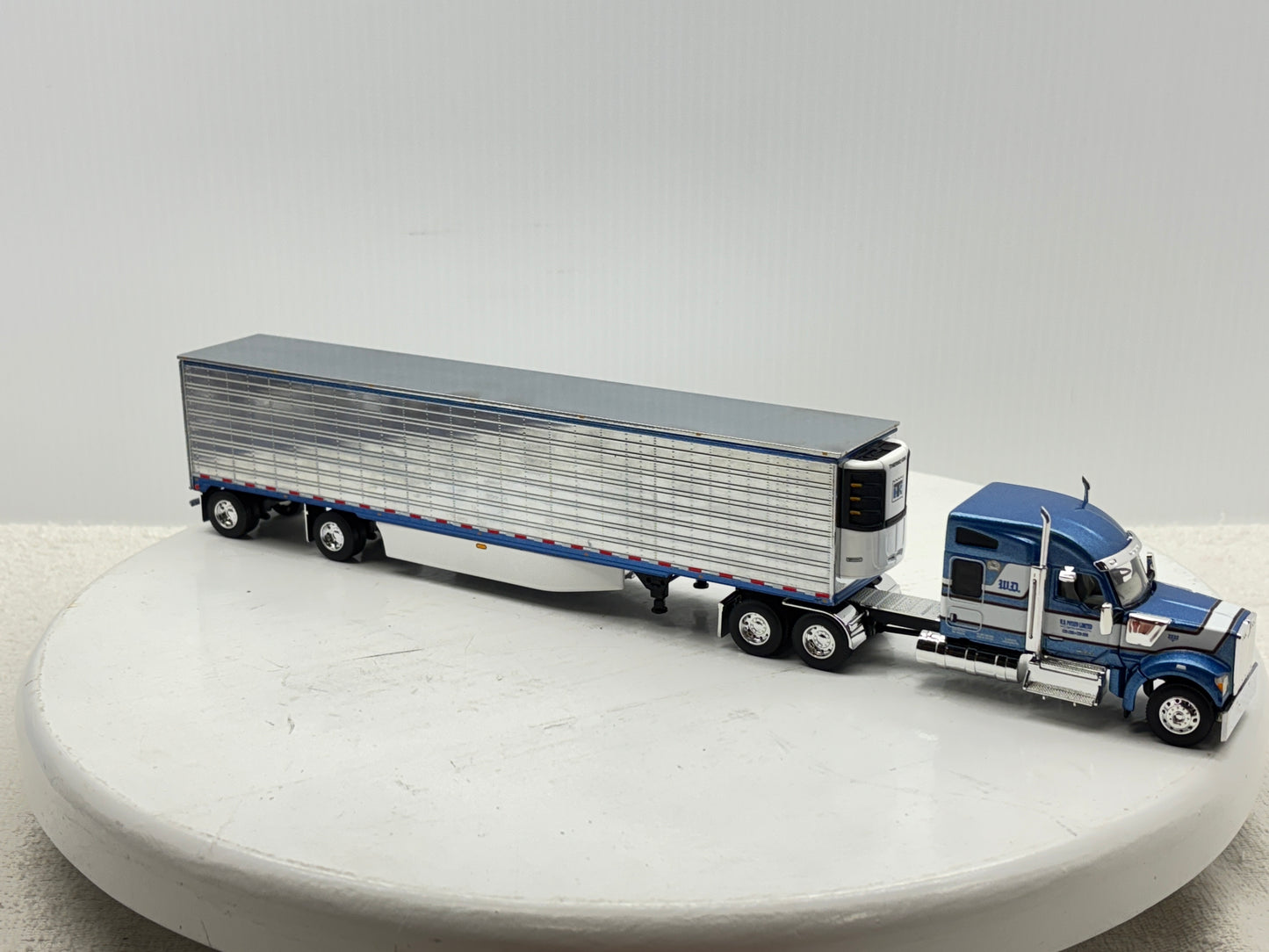 1/64 Kenworth W990 Midroof W.D. Potato