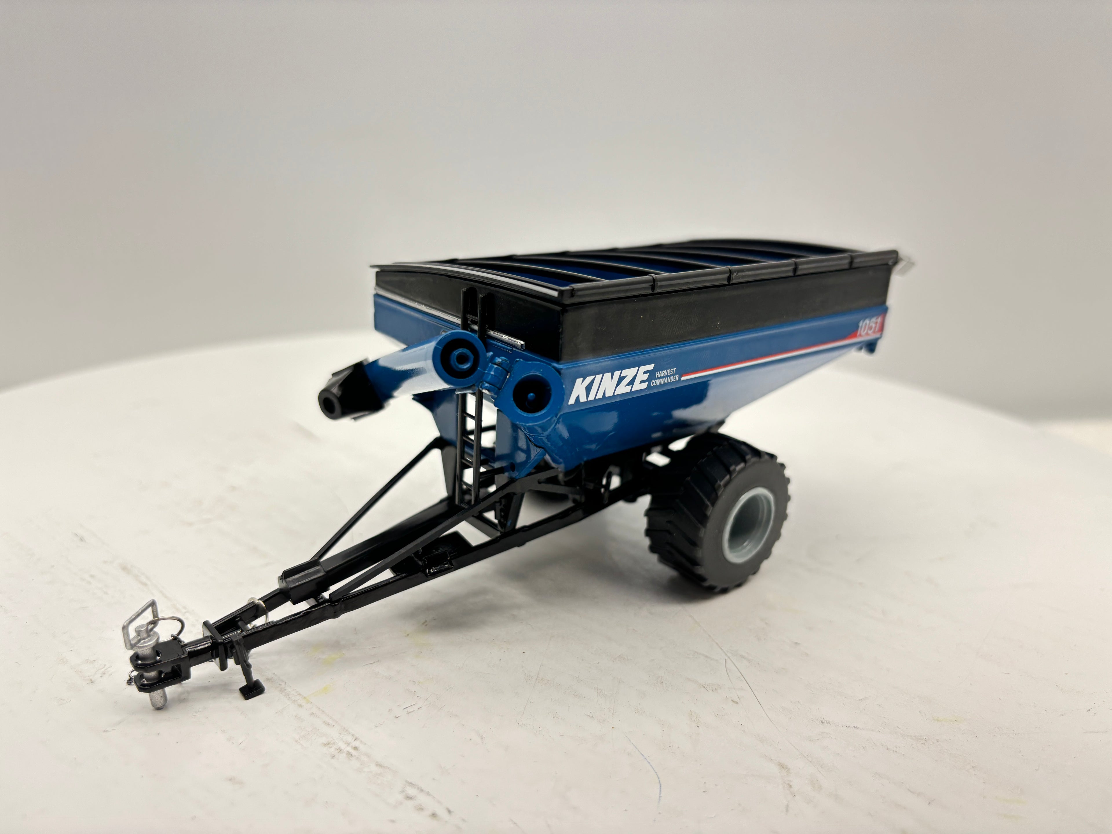 1/64 Kinze 1051 Flotation Singles