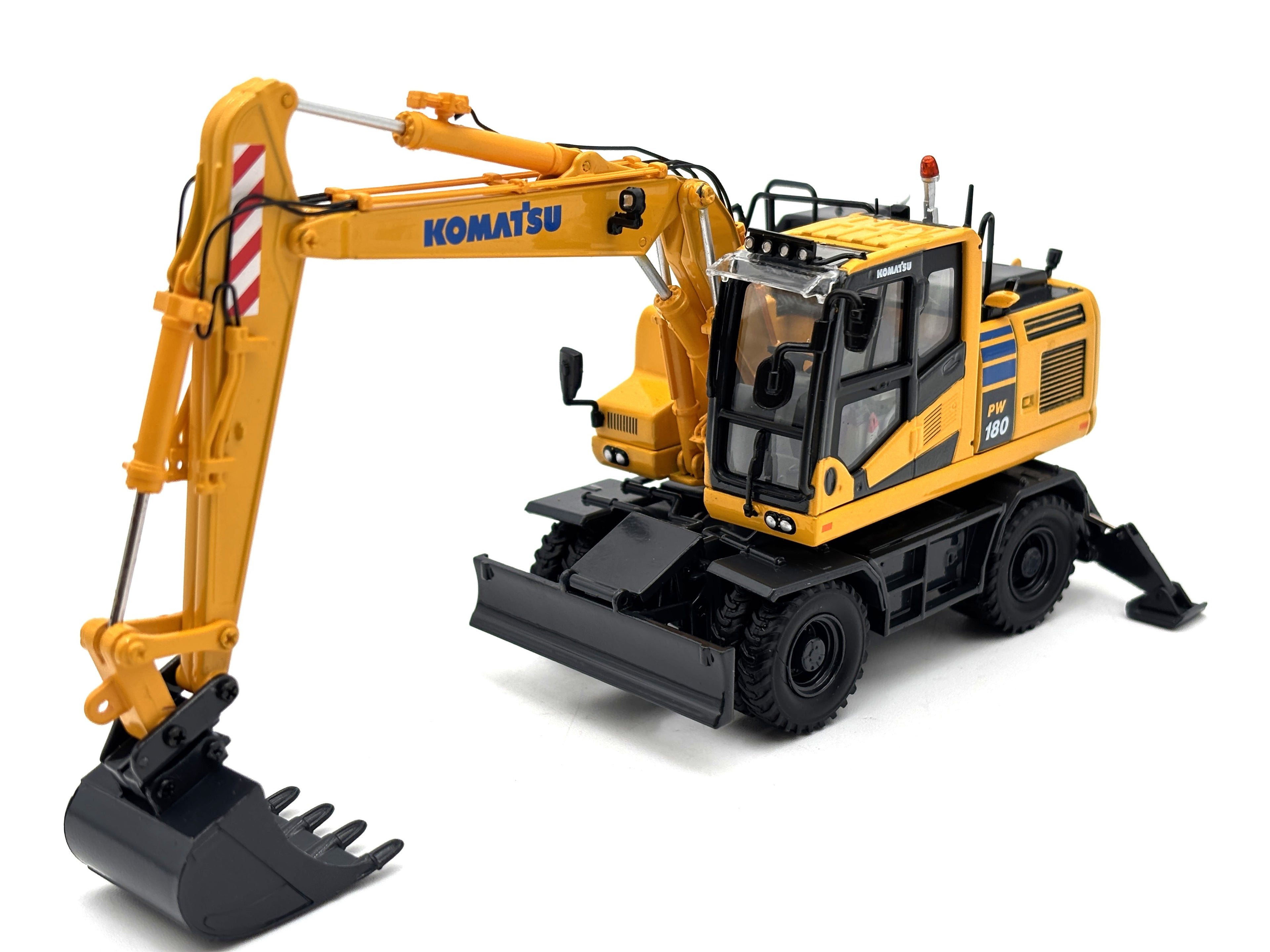 1/50 Komatsu PW180-11 Wheeled Excavator