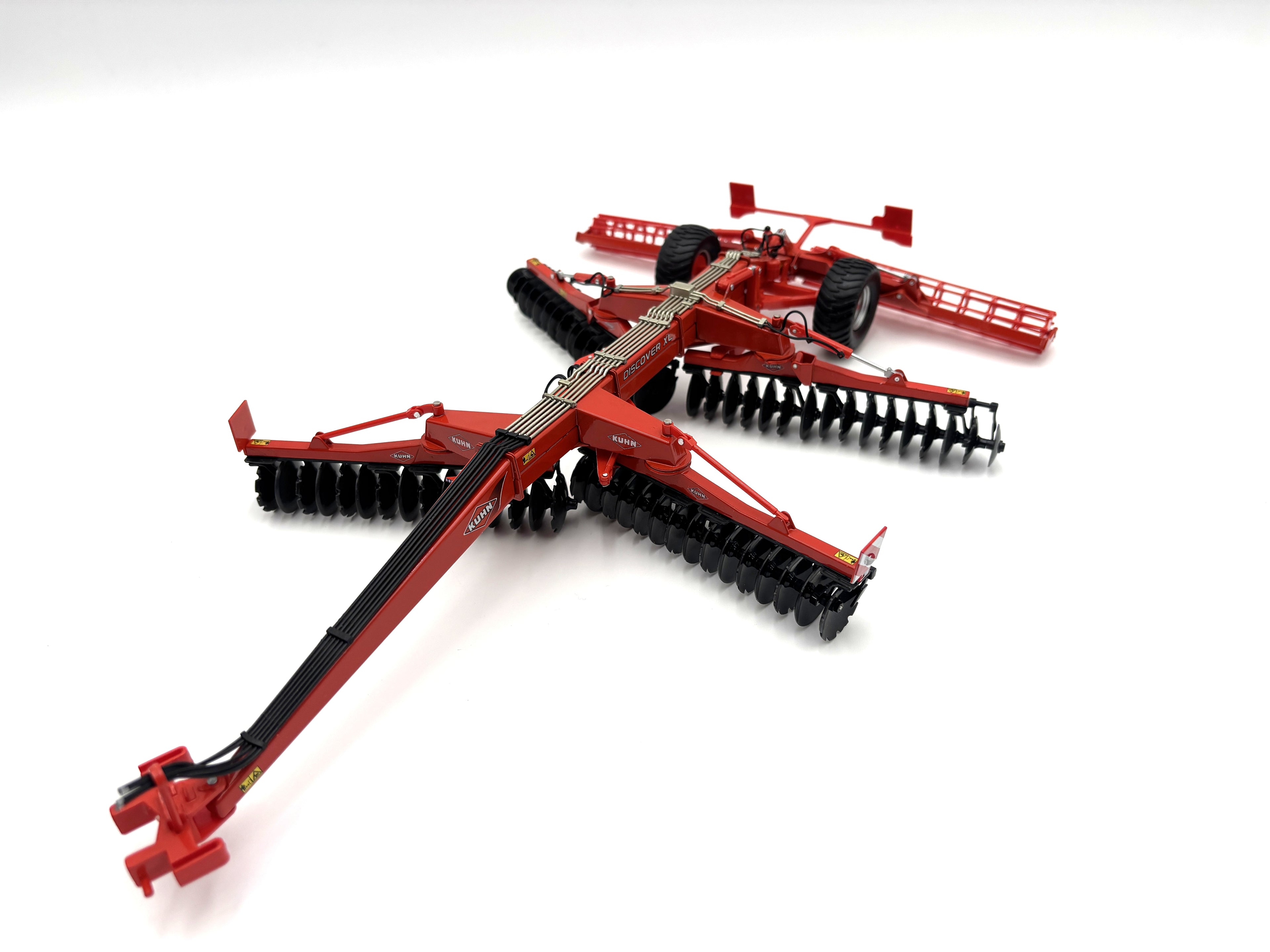 1/32Kuhn Discover XL 60 Disc Harrow