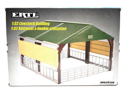 1/32 Livestock Building
