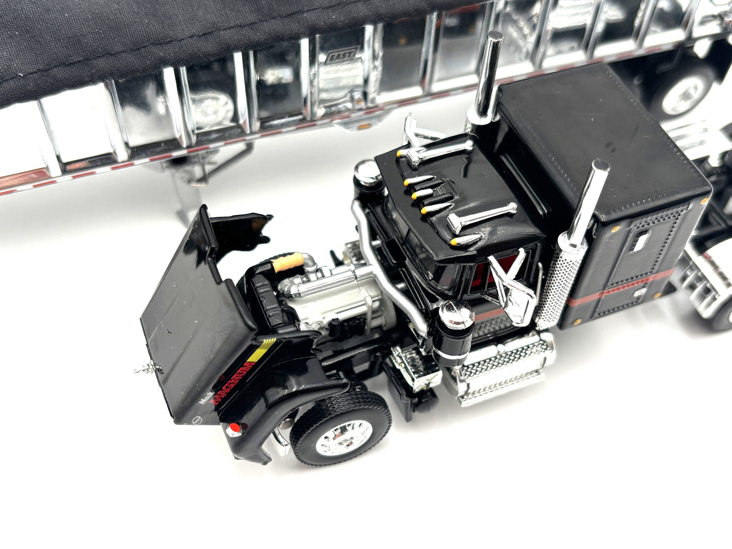 1/64 Mack Super-Liner with East End Dump trailer