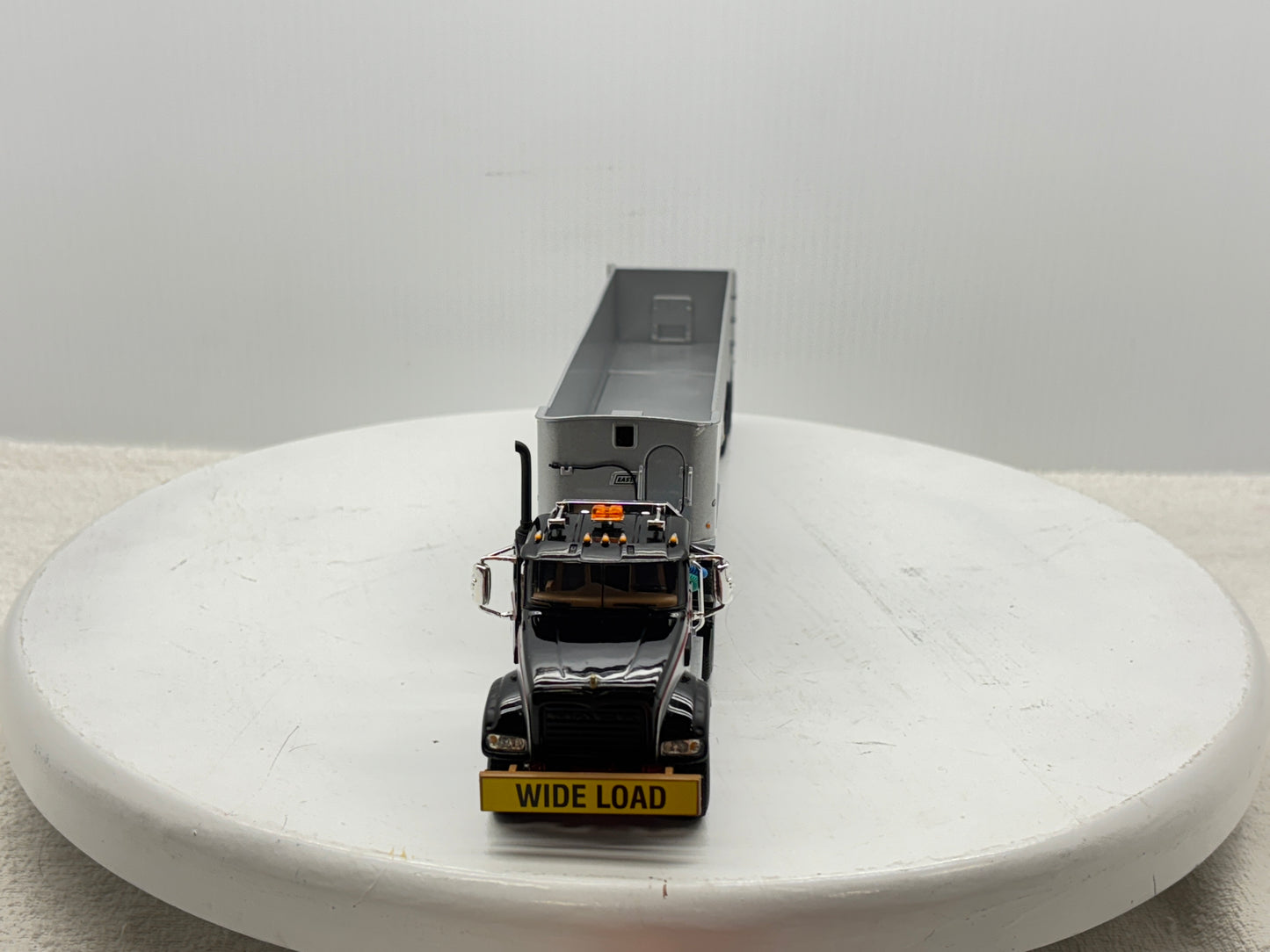 1/50 Mack Granite MP (Silver-Black)