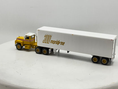 1/64 Mack R-Model Day Cab 125th