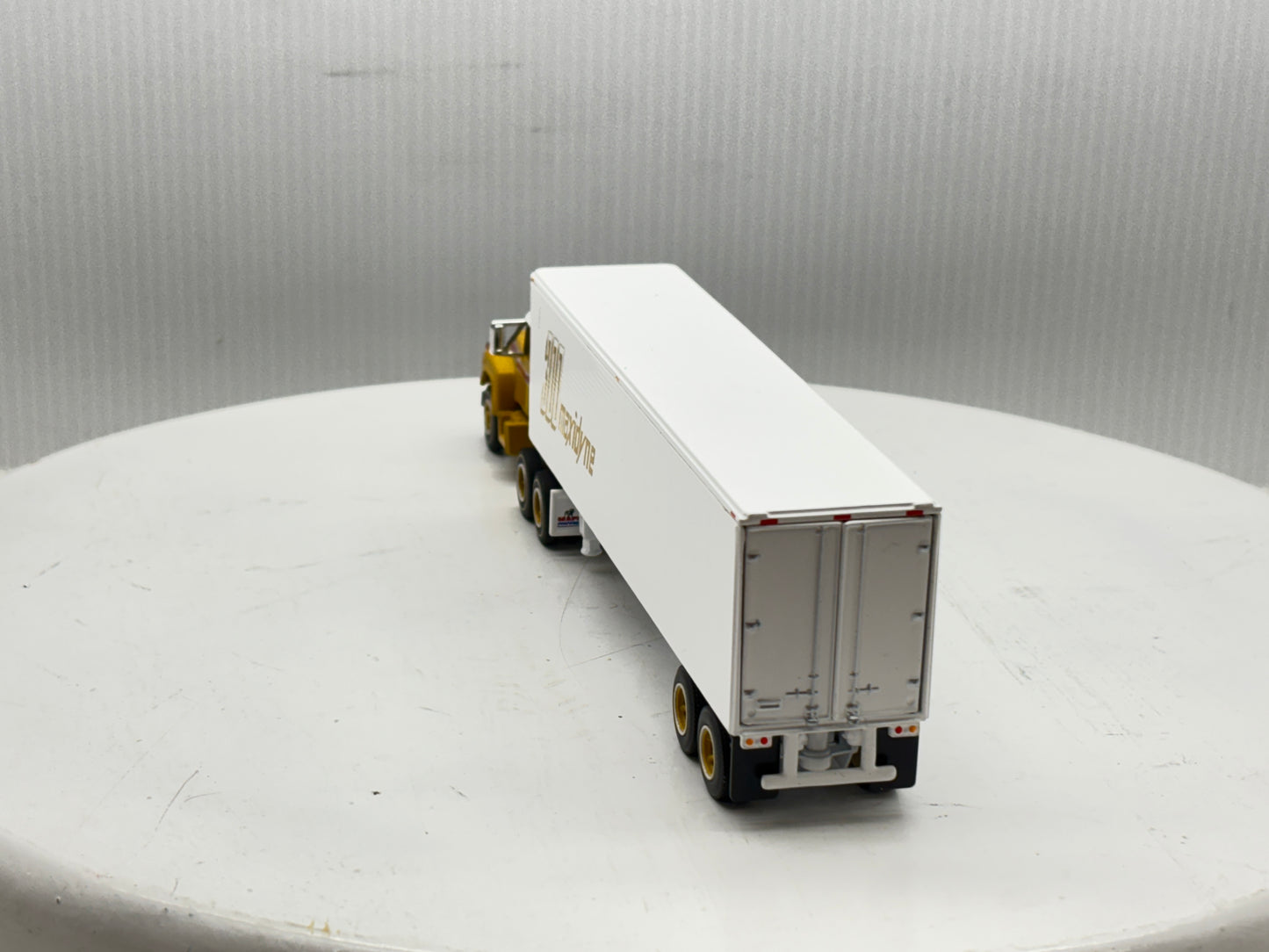 1/64 Mack R-Model Day Cab 125th