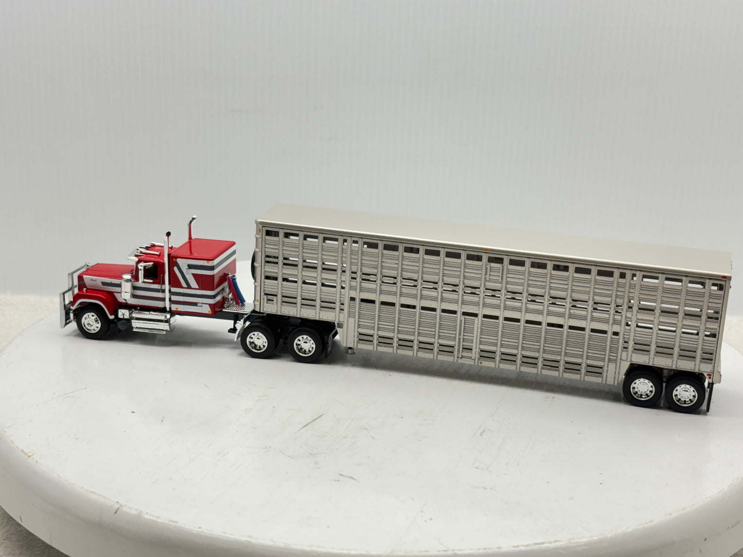 1/64 Mack Super-Liner Midroof