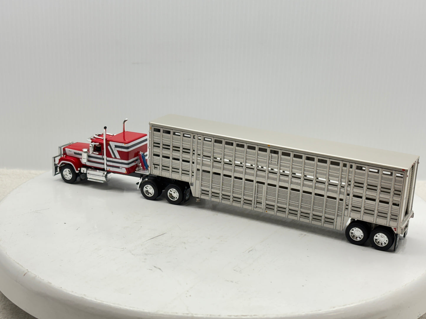 1/64 Mack Super-Liner Midroof