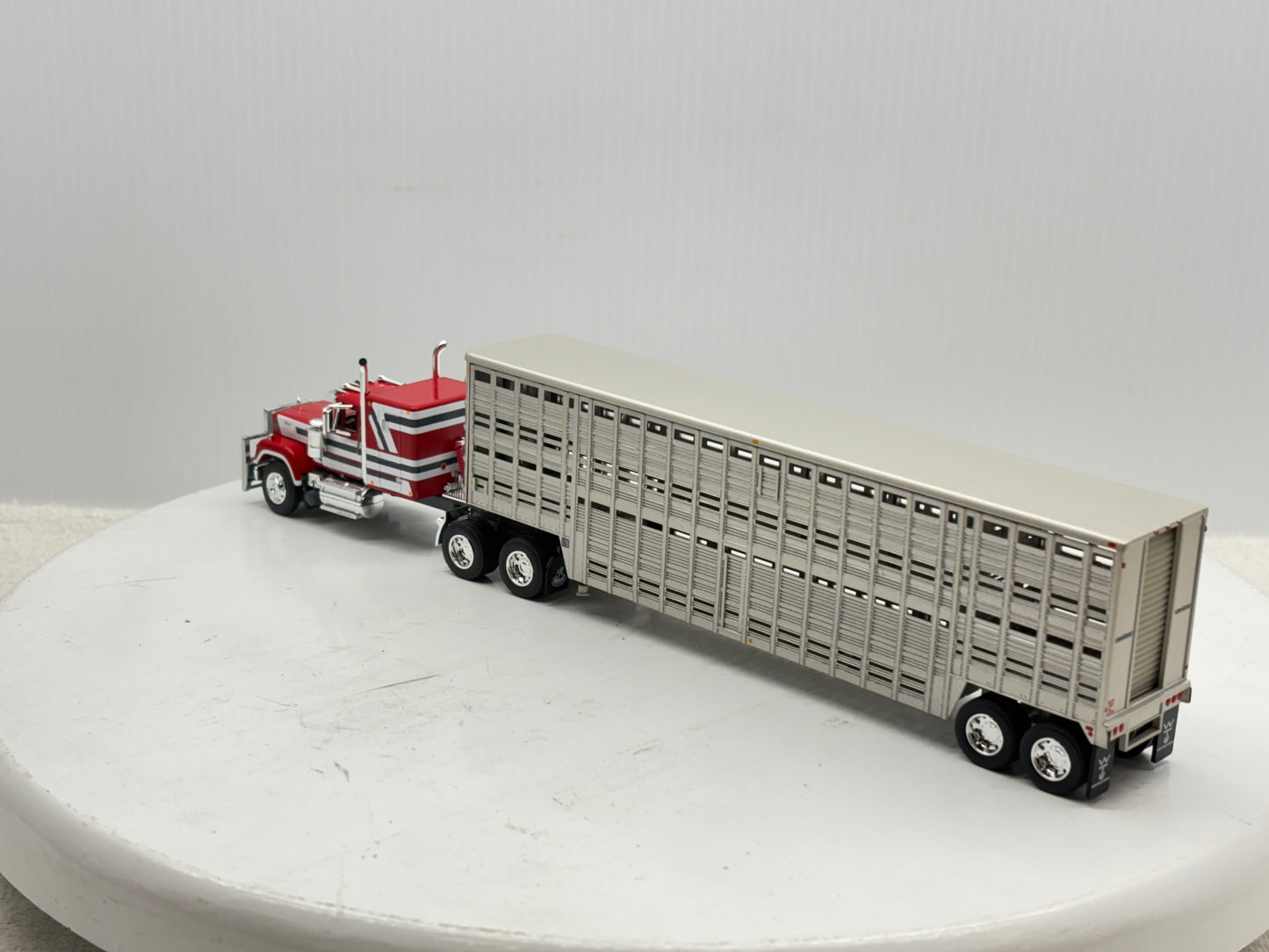 1/64 Mack Super-Liner Midroof