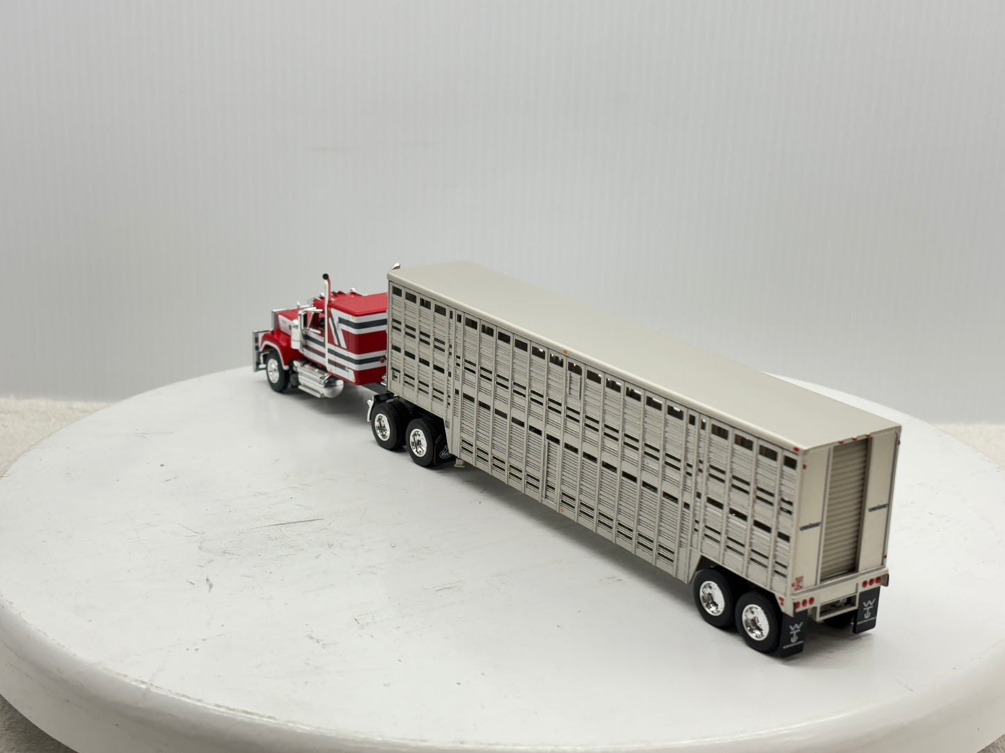 1/64 Mack Super-Liner Midroof
