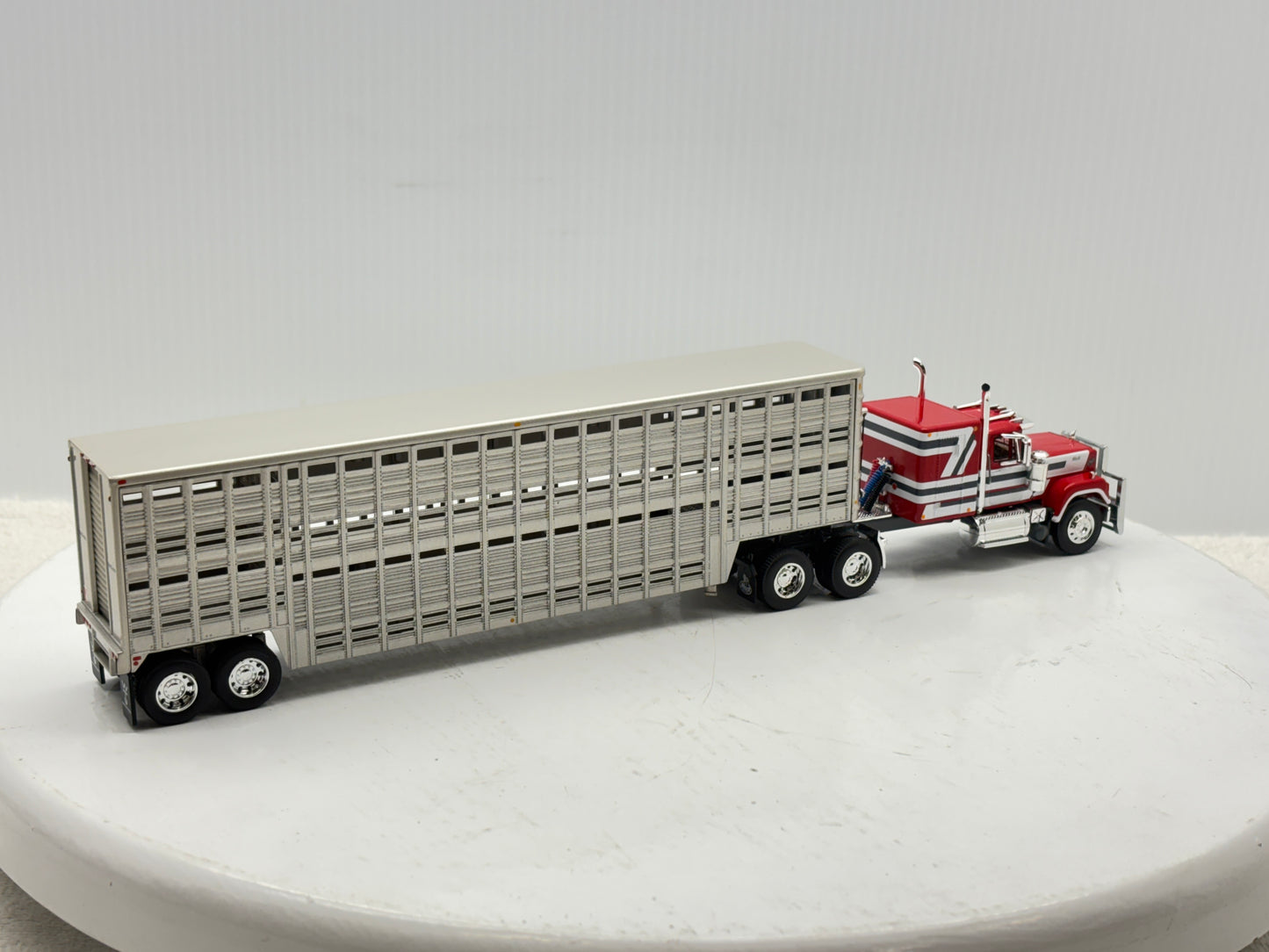 1/64 Mack Super-Liner Midroof