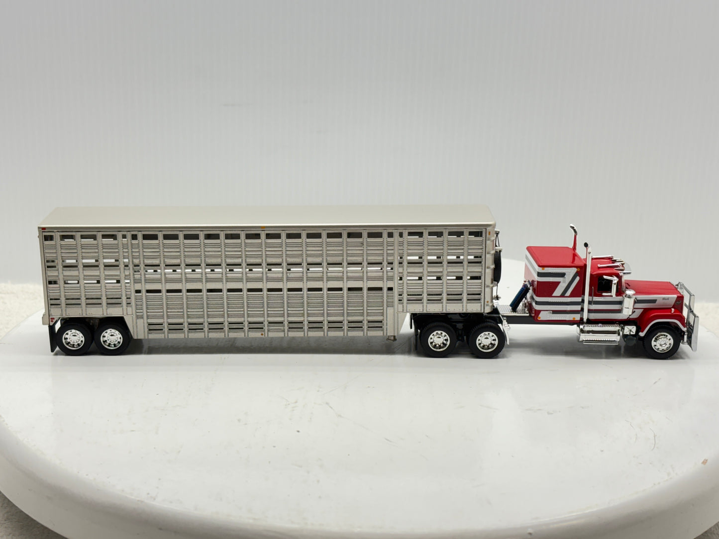 1/64 Mack Super-Liner Midroof