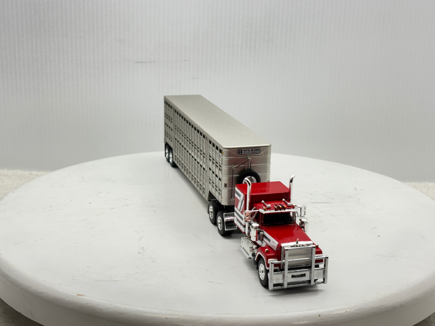 1/64 Mack Super-Liner Midroof