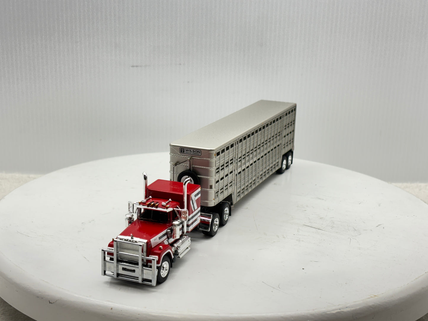1/64 Mack Super-Liner Midroof